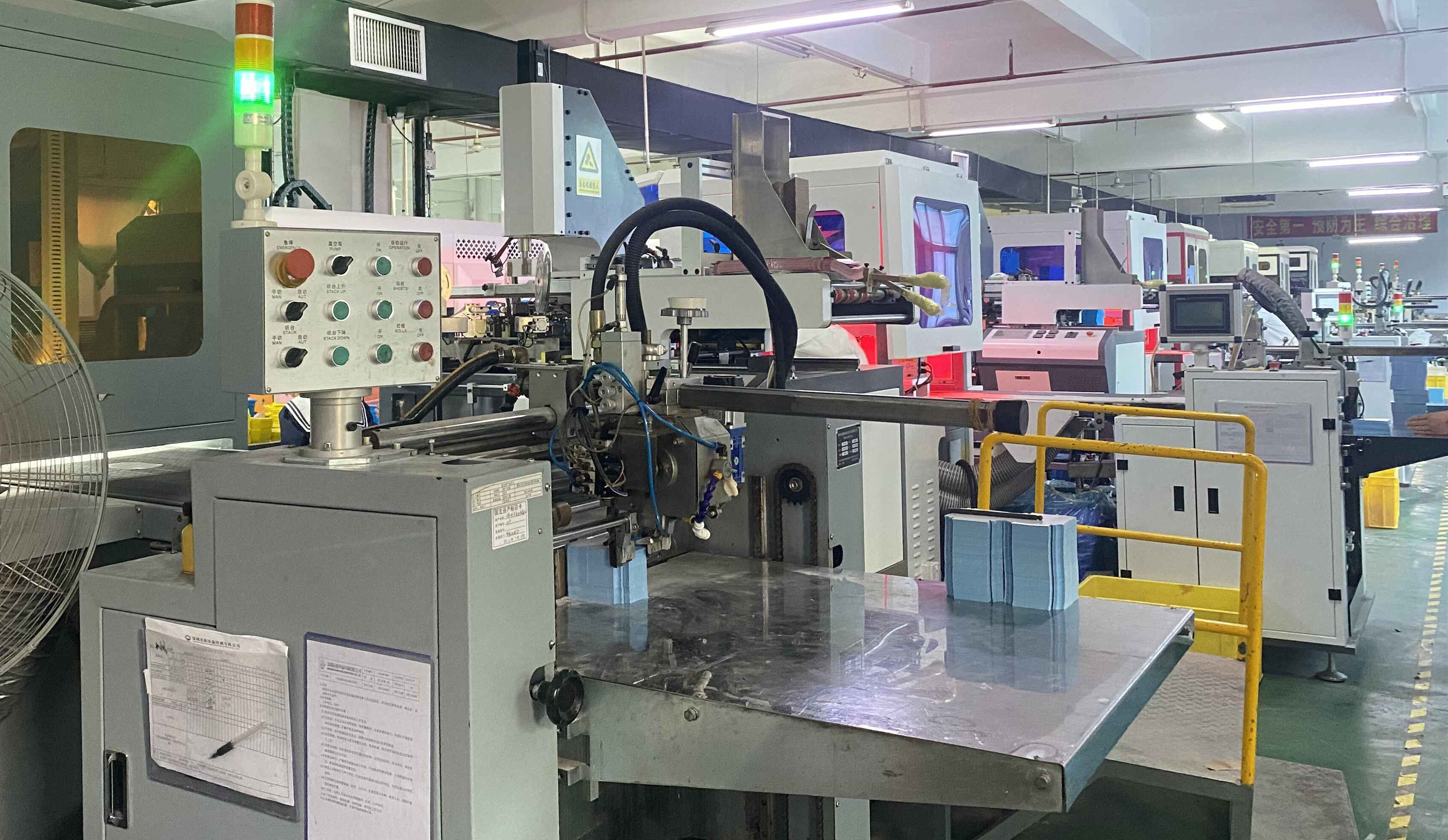 Fully automatic rigid box line